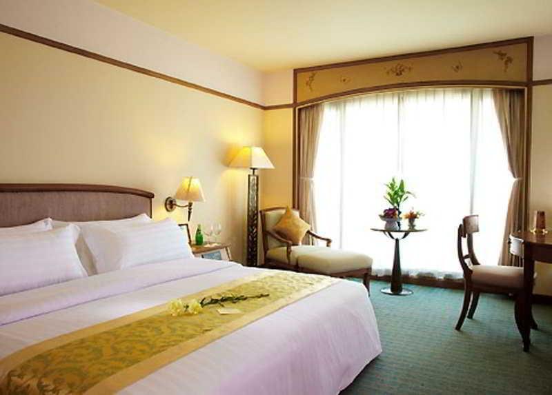 The Royal City Hotel Bangkok Oda fotoğraf